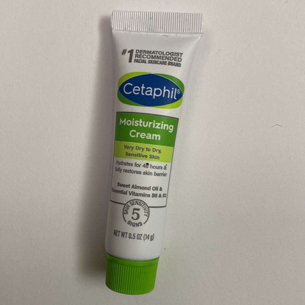 Skincare sample bundle - Picture 7 of 12